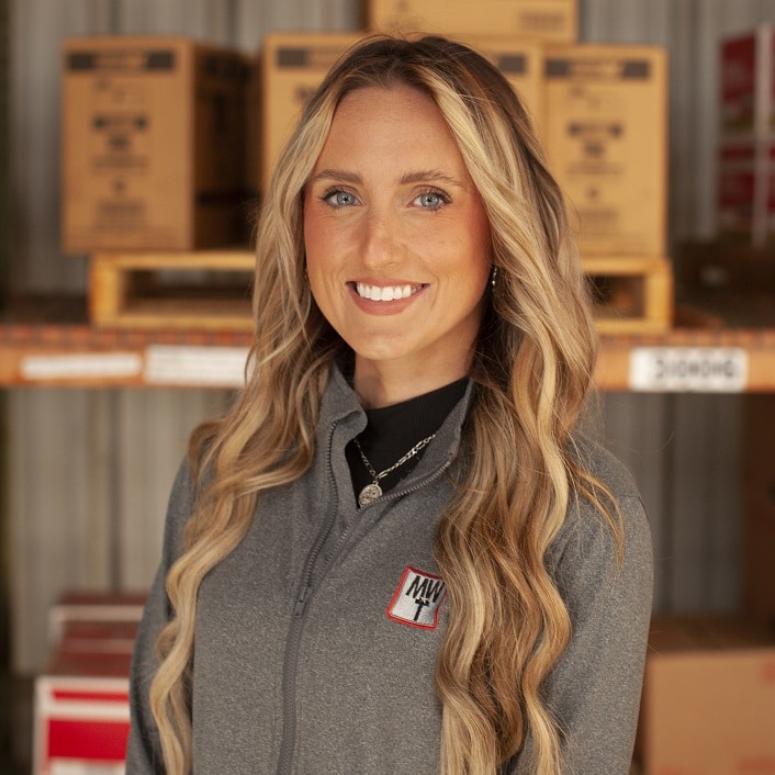 Kristen Holmes Headshot 1